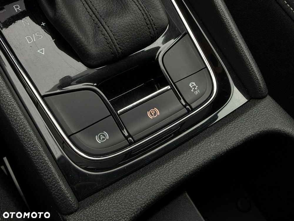 Skoda Karoq 1.5 TSI DSG Ambition - 28