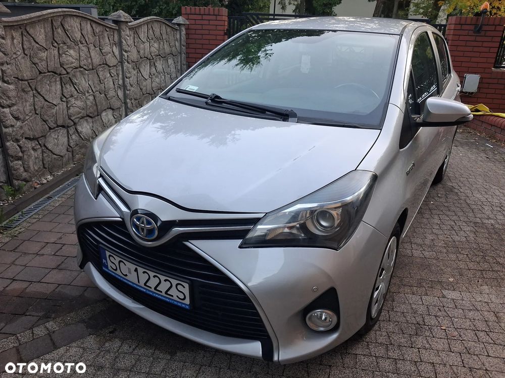 Toyota Yaris Hybrid 100 Active EU6 - 8