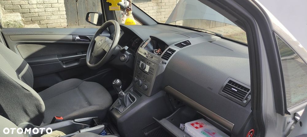 Opel Zafira - 3