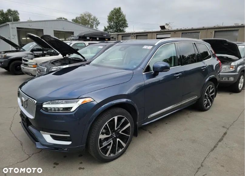 Volvo XC 90 - 1