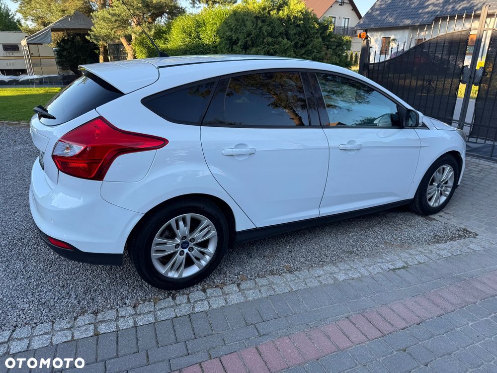 Ford Focus 1.6 Trend - 12