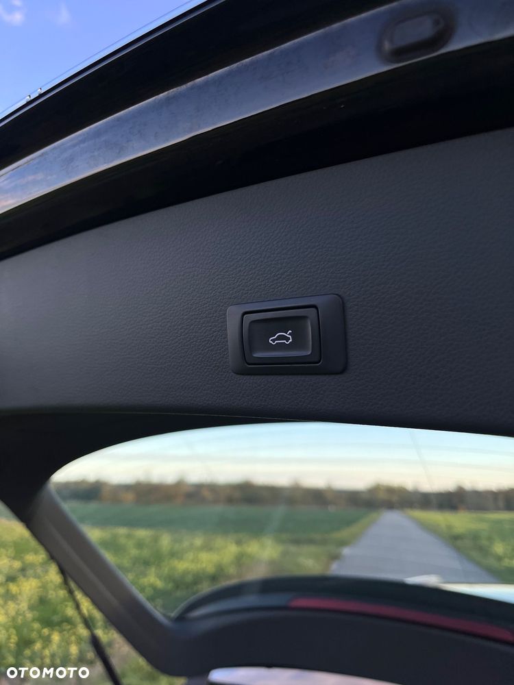 Audi A6 Avant 2.0 TDI Ultra S tronic - 11