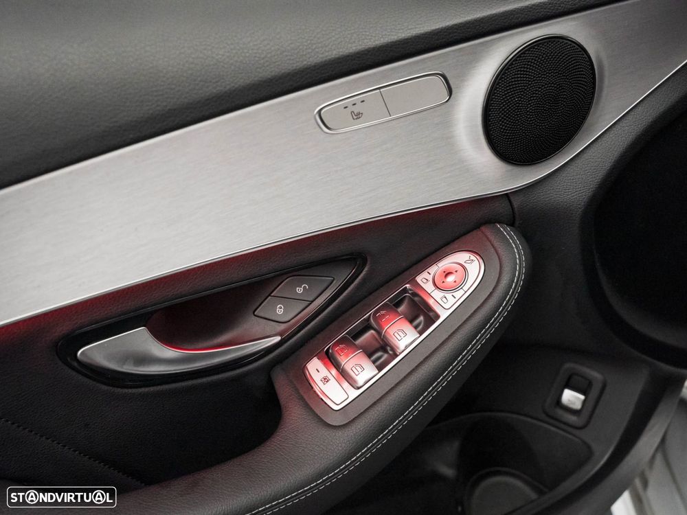 Mercedes-Benz C 300 de AMG Line - 19