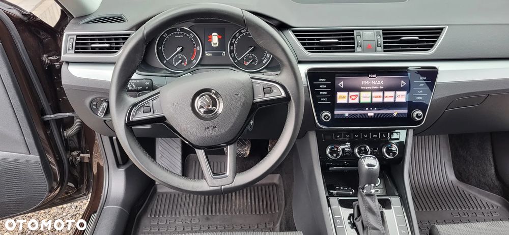 Skoda Superb 2.0 TDI Ambition DSG - 2