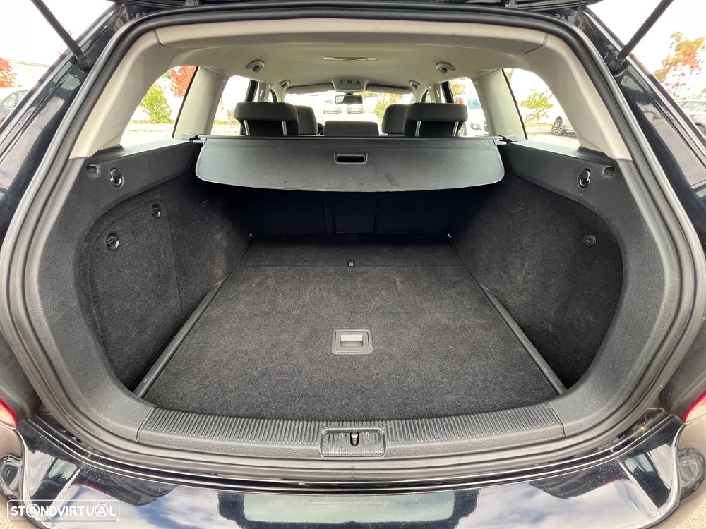 VW Golf Variant 1.6 TDi Confortline - 14