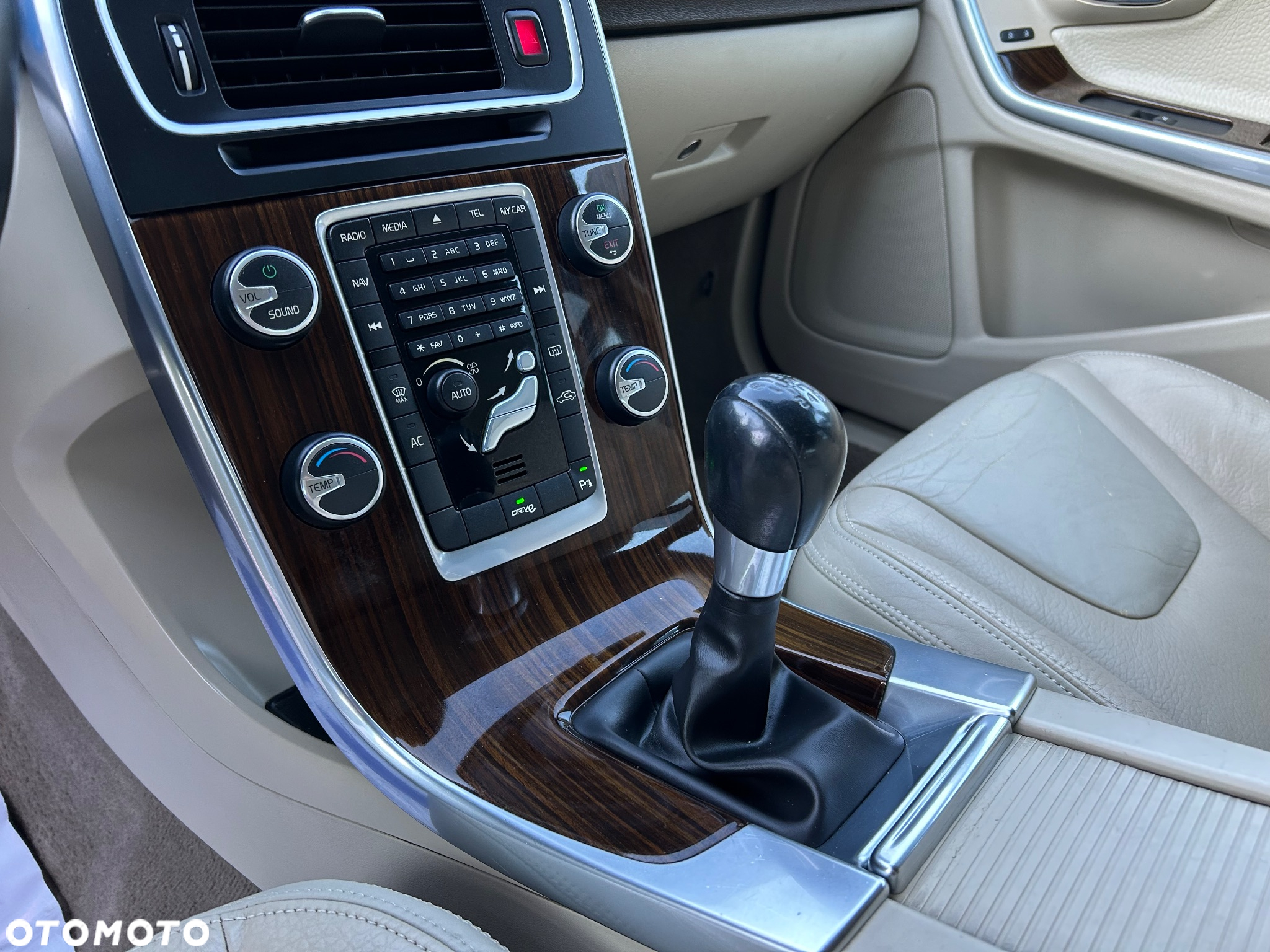 Volvo V60 D2 Summum - 20
