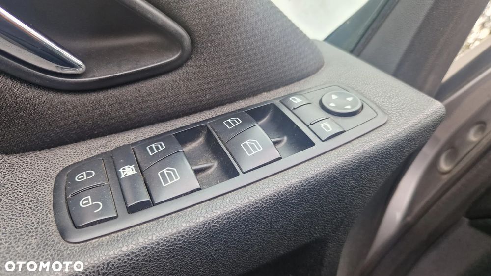 Mercedes-Benz Klasa A 150 BlueEFFICIENCY Elegance - 13