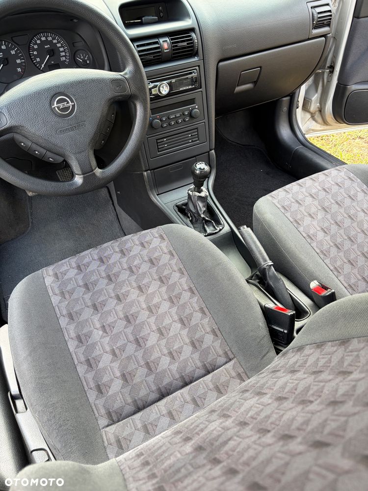 Opel Astra 1.6 16V Dream - 5