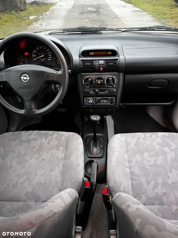 Opel Corsa - 9