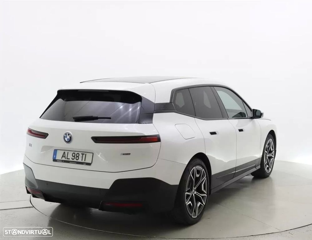 BMW iX xDrive 40 Pack Desportivo - 8