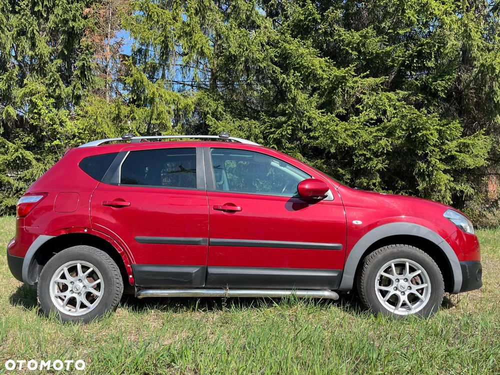 Nissan Qashqai - 2