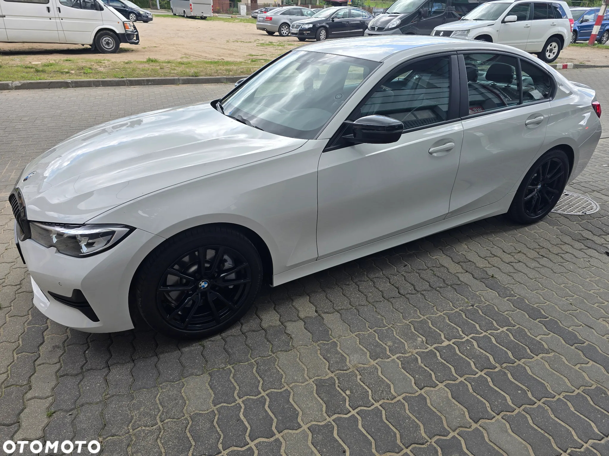 BMW Seria 3 330i Luxury Line - 16