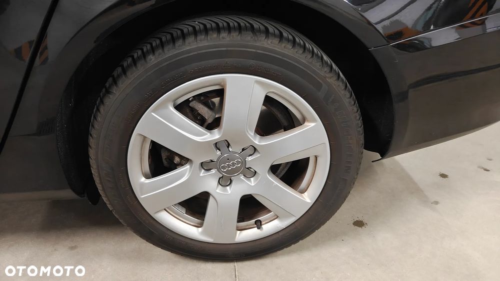 Audi A4 Avant 2.0 TDI DPF Ambiente - 31