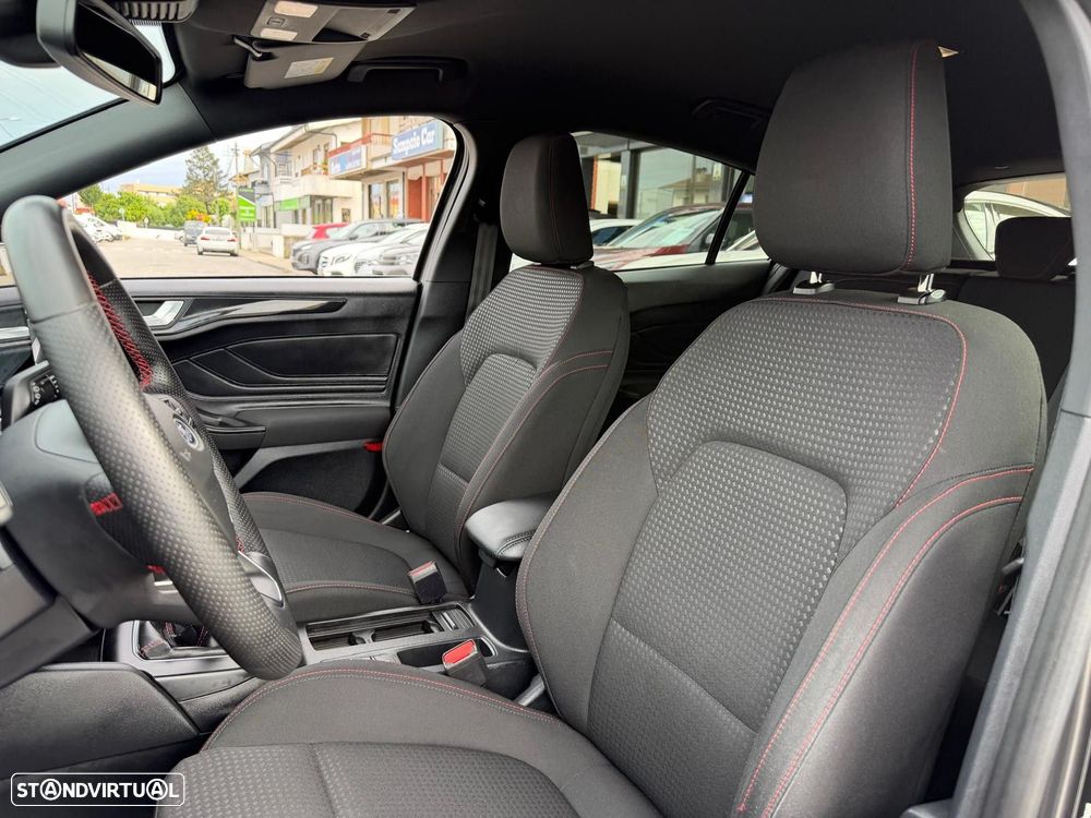 Ford Focus 1.0 EcoBoost MHEV ST-Line - 8