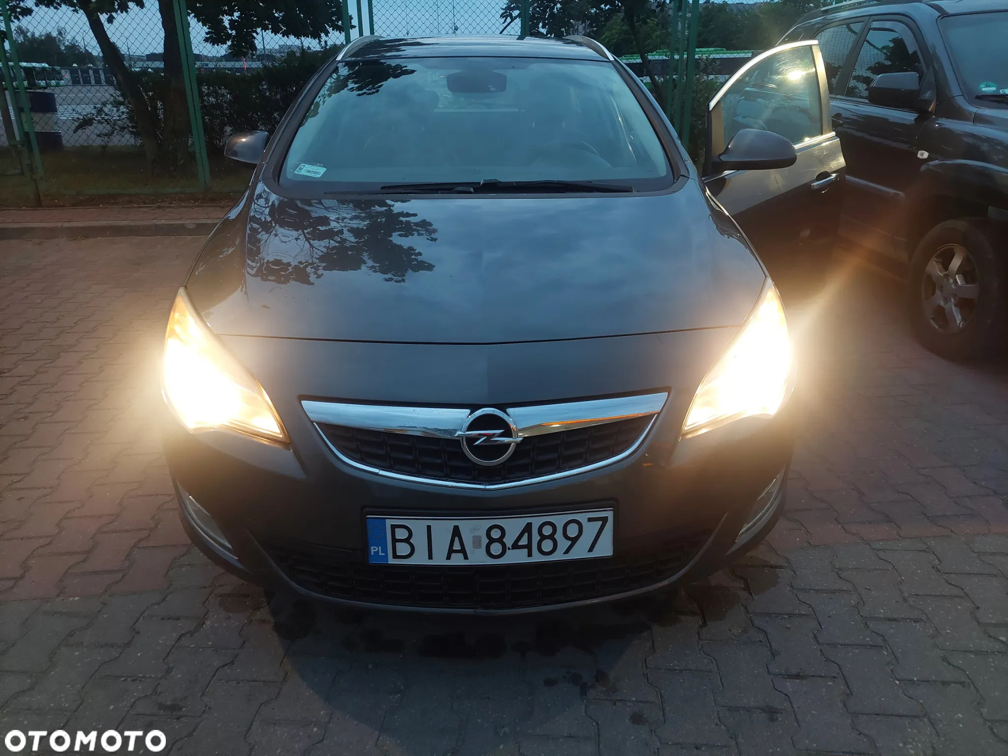 Opel Astra IV 2.0 CDTI Cosmo - 26