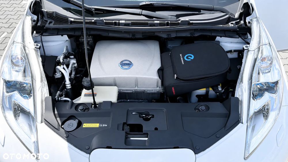 Nissan Leaf 24kWh Tekna - 23