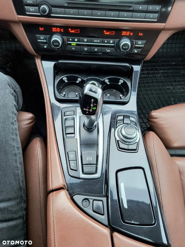 BMW Seria 5 525d xDrive - 18