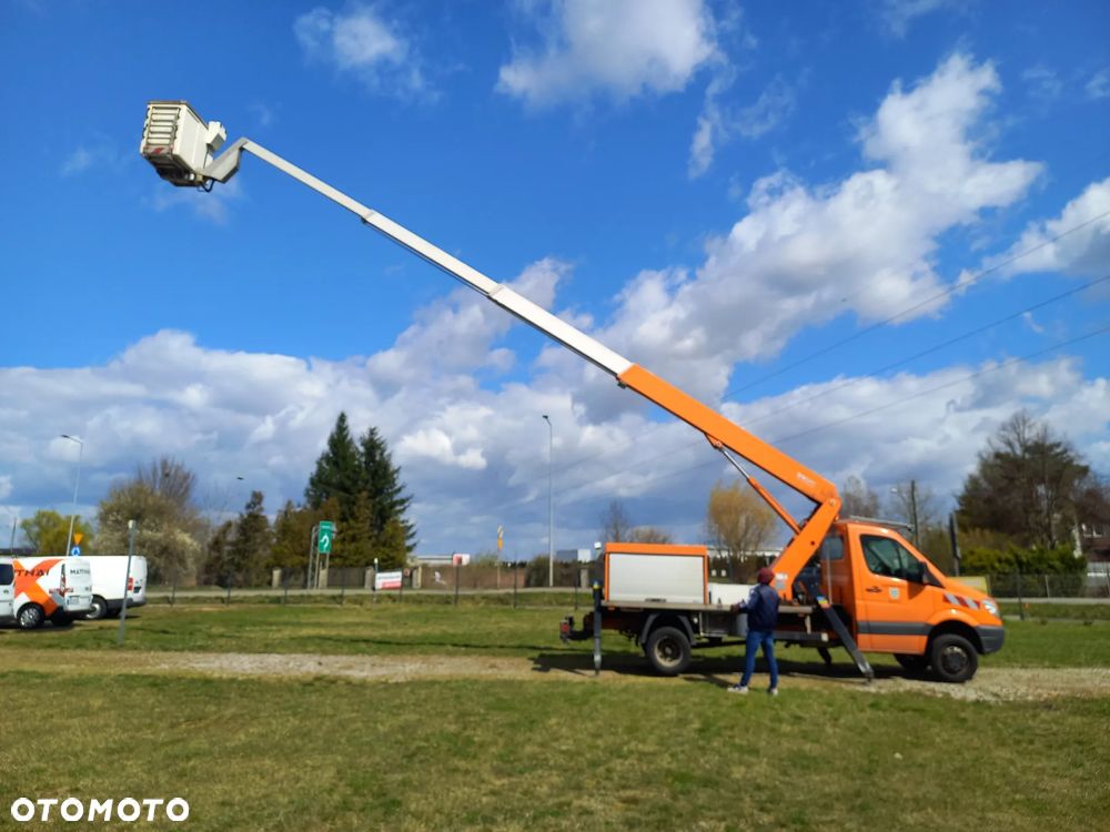 Mercedes-Benz SPRINTER - 25