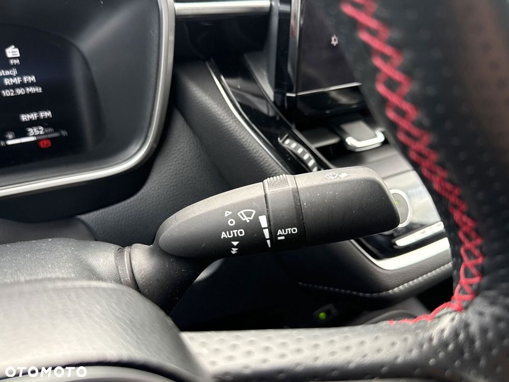 Toyota Corolla 1.8 Hybrid GR Sport Dynamic - 23