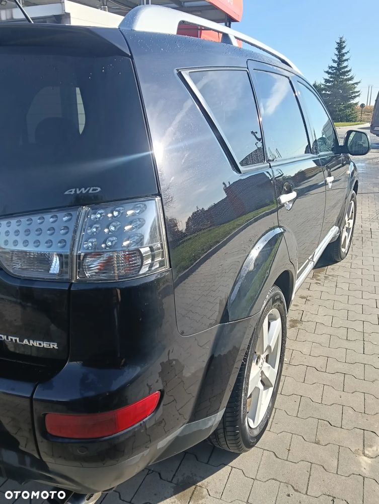Mitsubishi Outlander 2.0 DID Instyle - 2