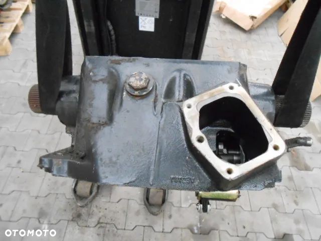 Obudowa podnośnika plecak Case MXM New Holland TM140 - 4