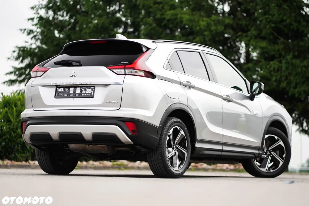 Mitsubishi Eclipse Cross Plug-In Hybrid 4WD Top - 2