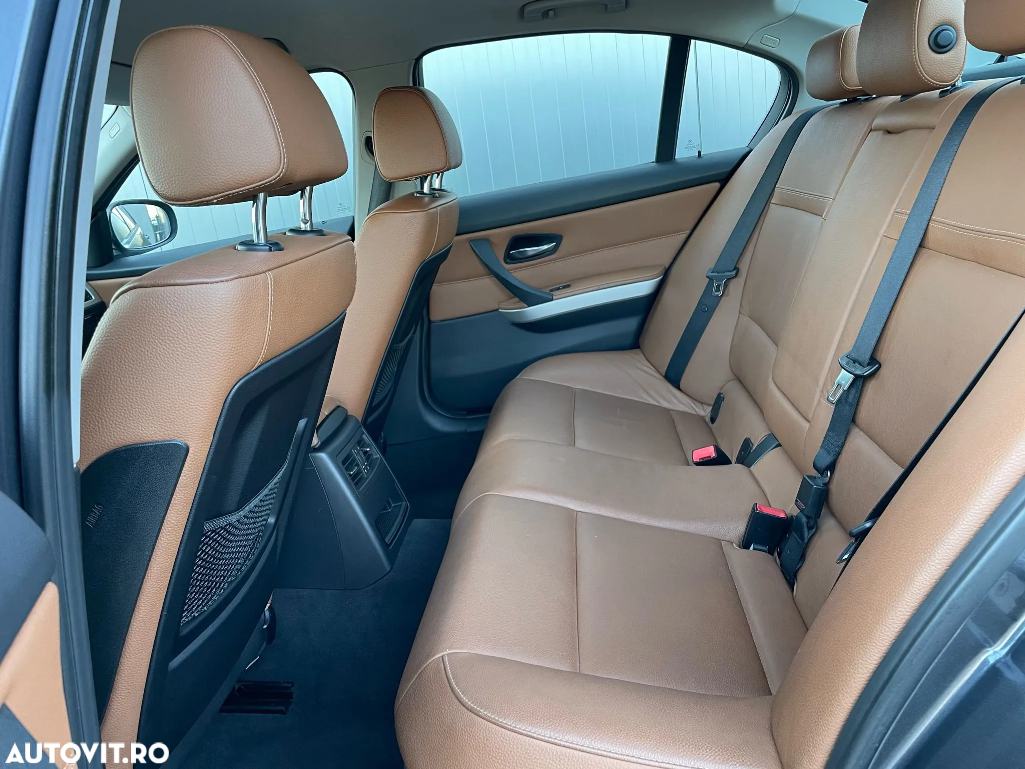 BMW Seria 3 318d DPF Edition Exclusive - 16
