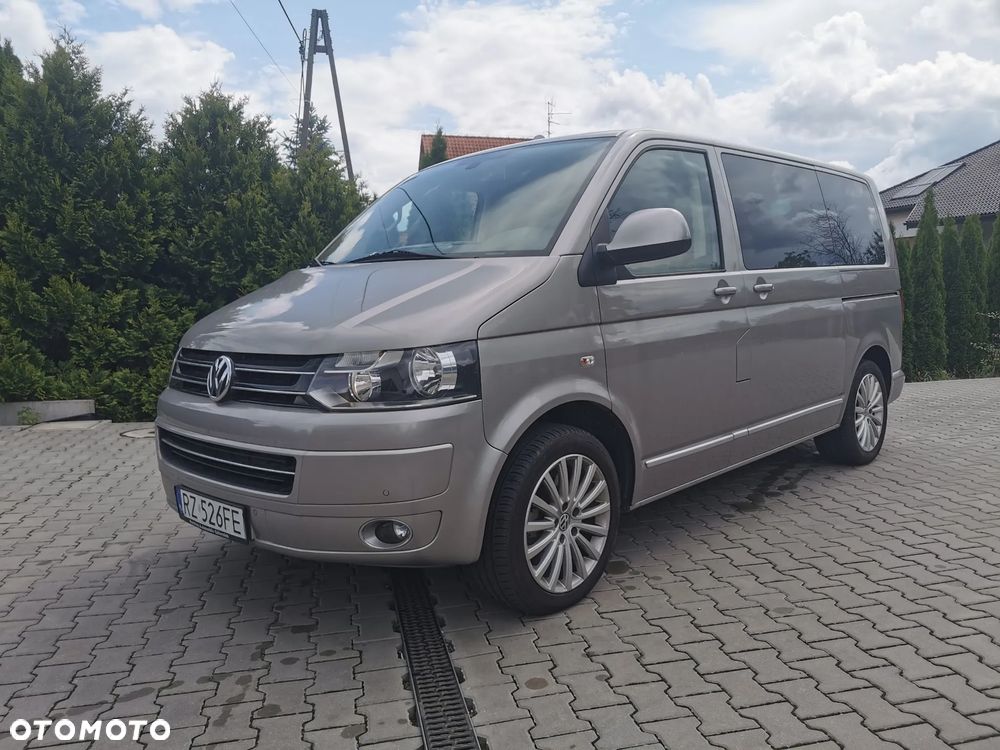 Volkswagen Multivan - 1