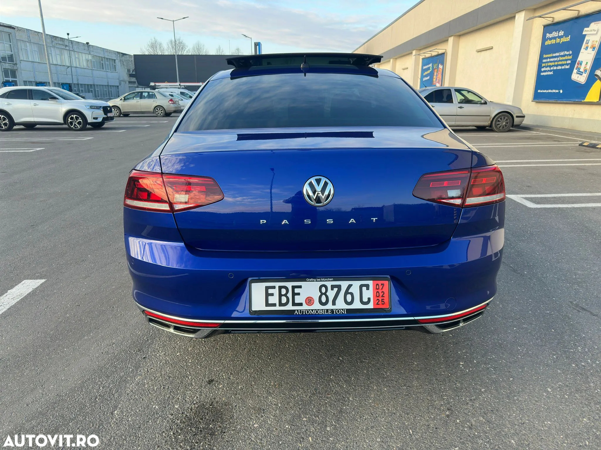 Volkswagen Passat Variant 2.0 TDI SCR Business - 4