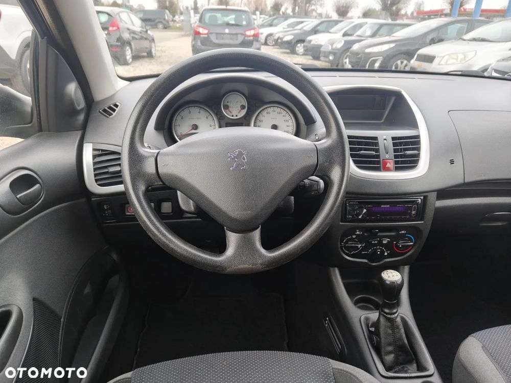 Peugeot 206 plus - 17