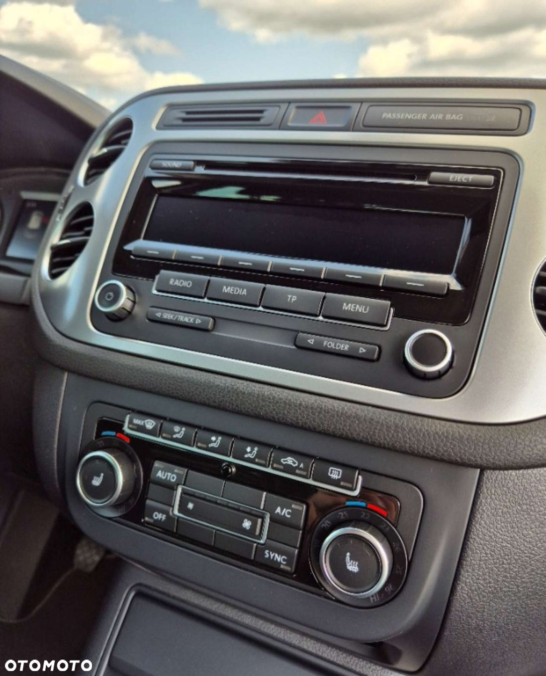 Volkswagen Tiguan - 15