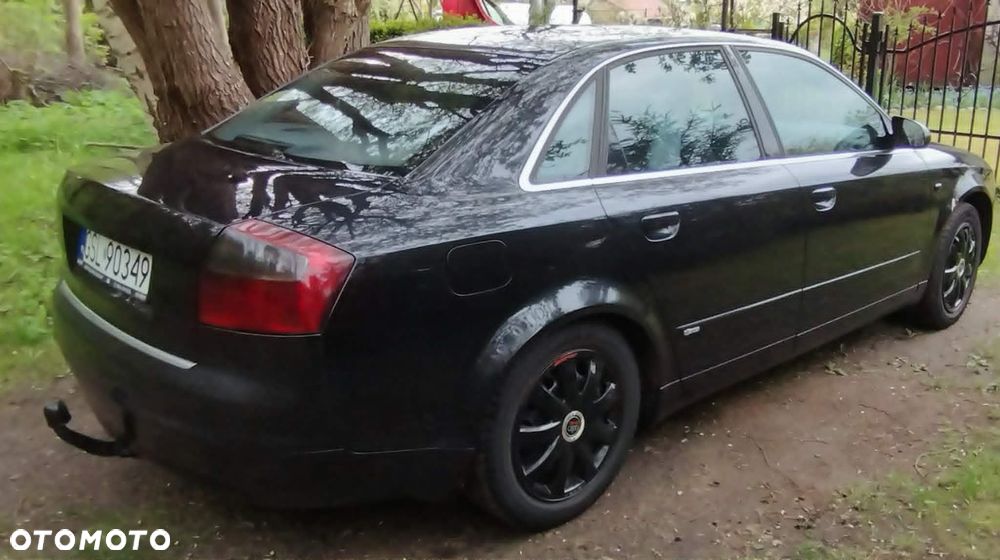 Audi A4 Limousine - 10
