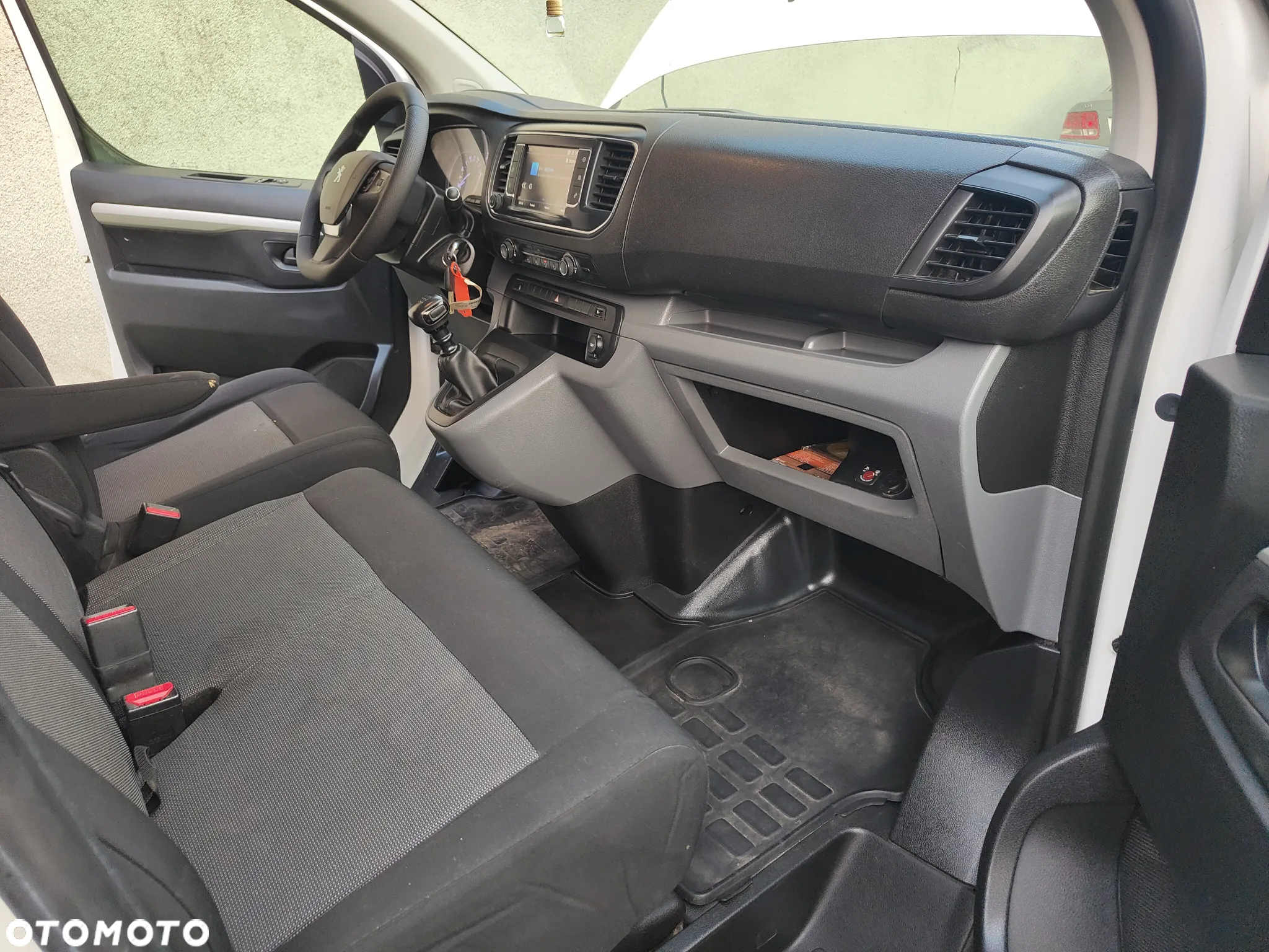 Peugeot Expert 2.0 BlueHDi Long 2,9t Premium (bryg.) - 6