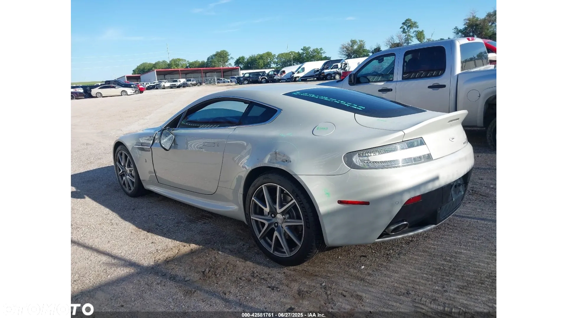 Aston Martin V8 Vantage - 5