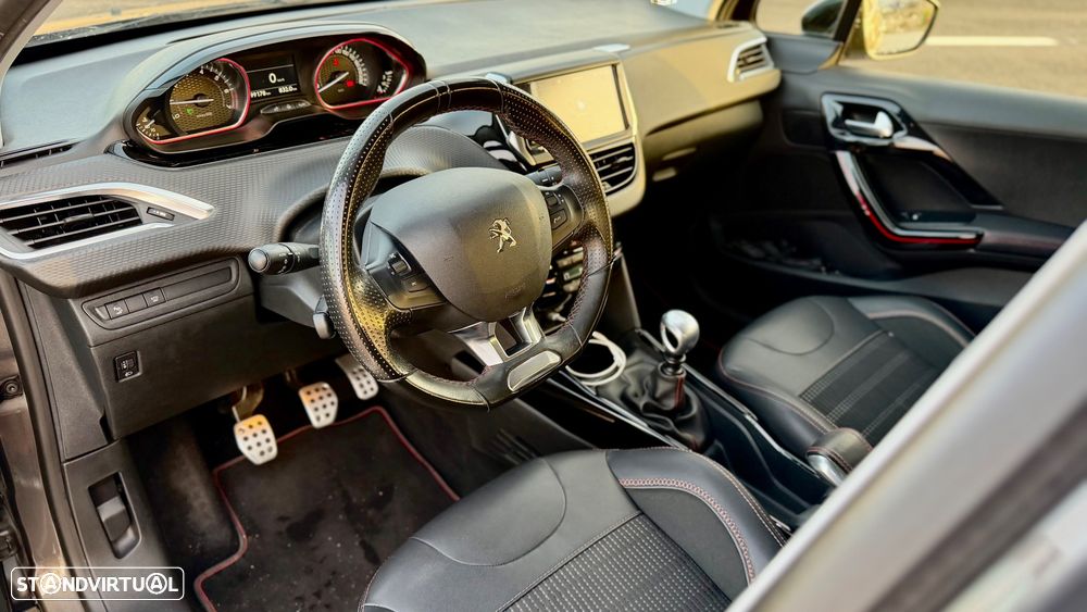 Peugeot 2008 1.2 PureTech GT Line - 17