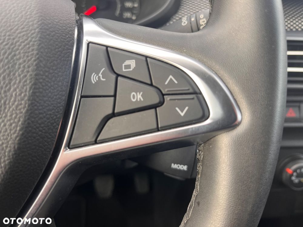 Dacia Sandero TCe 90 Essential - 24