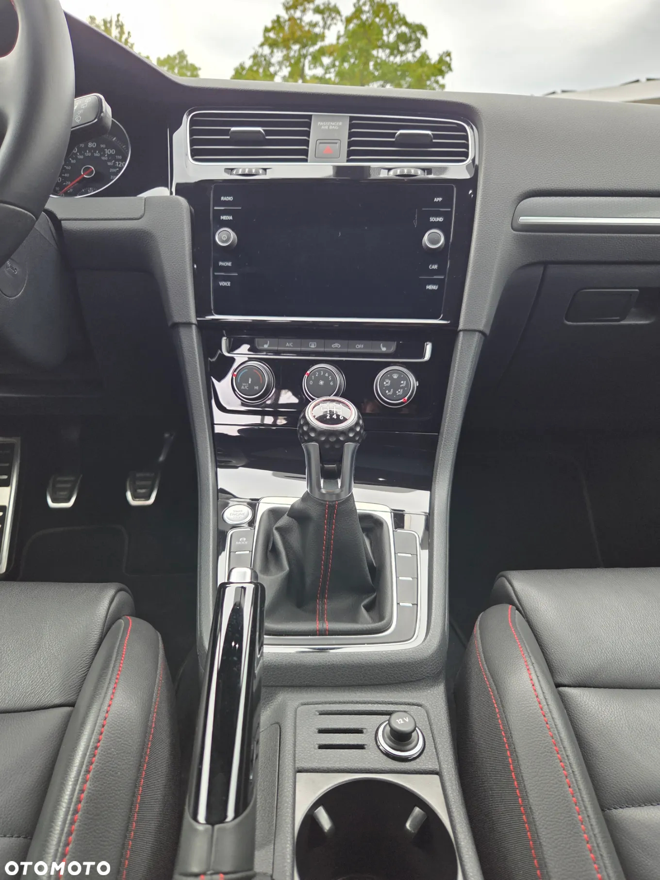 Volkswagen Golf - 21