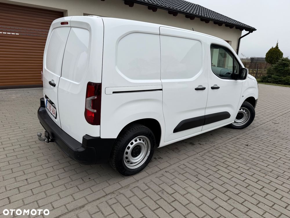 Opel COMBO - 26