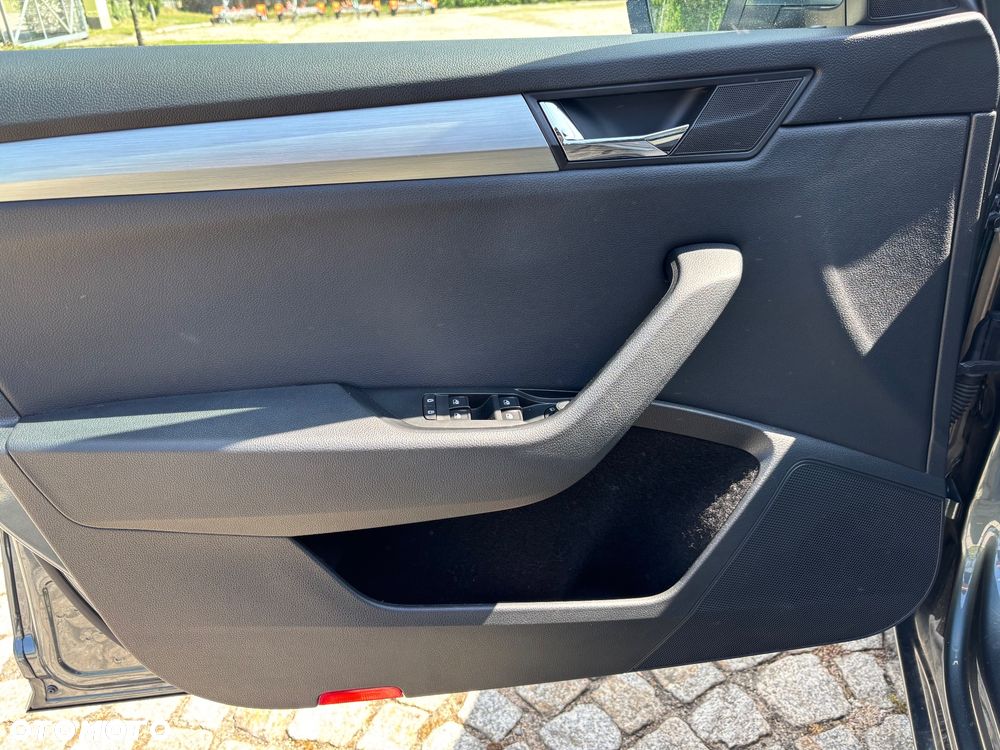 Skoda Superb 1.8 TSI Ambition - 27