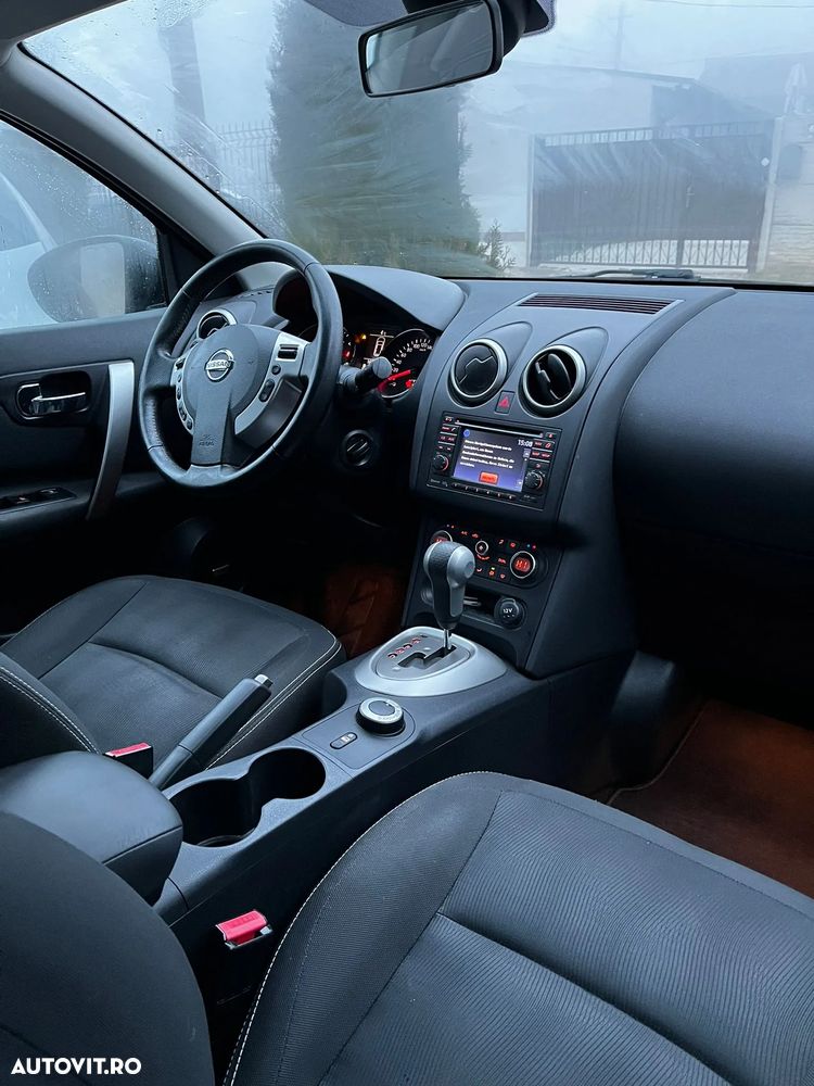 Nissan Qashqai 2.0 dCi DPF 4x4 Aut acenta - 5