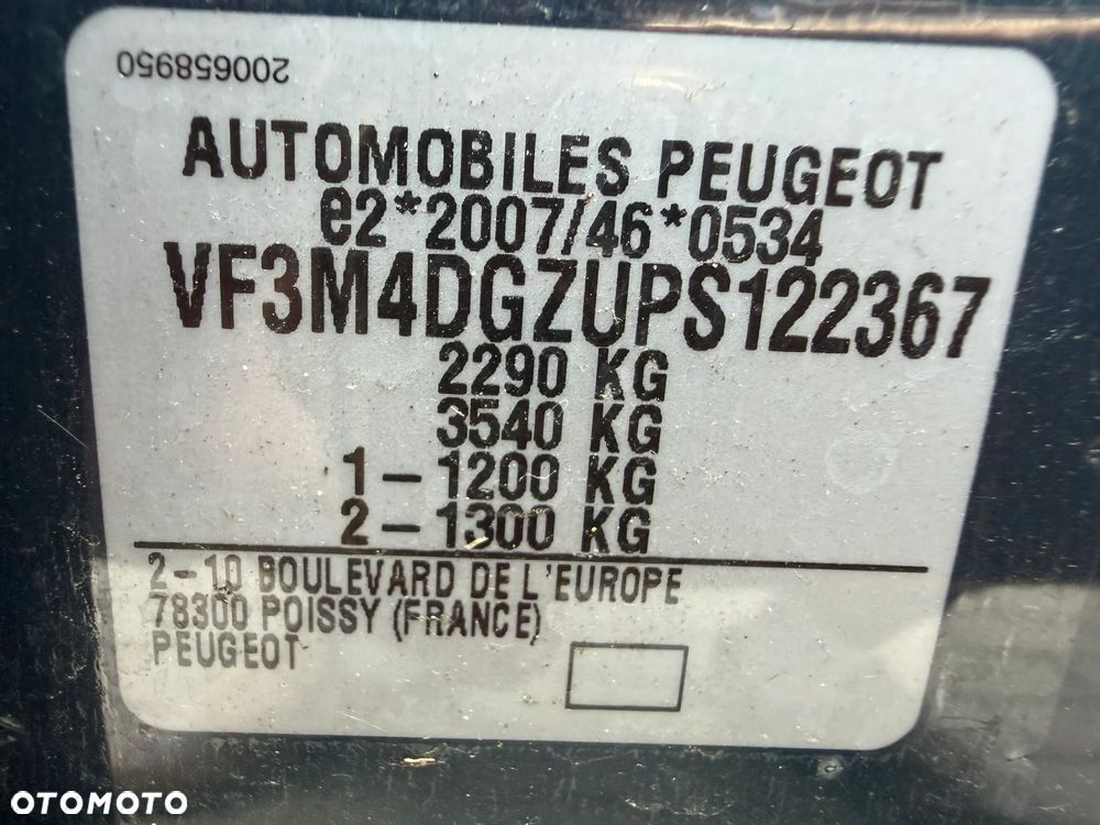 Peugeot 3008 1.6 PureTech HYbrid GT Line S&S EAT8 - 36
