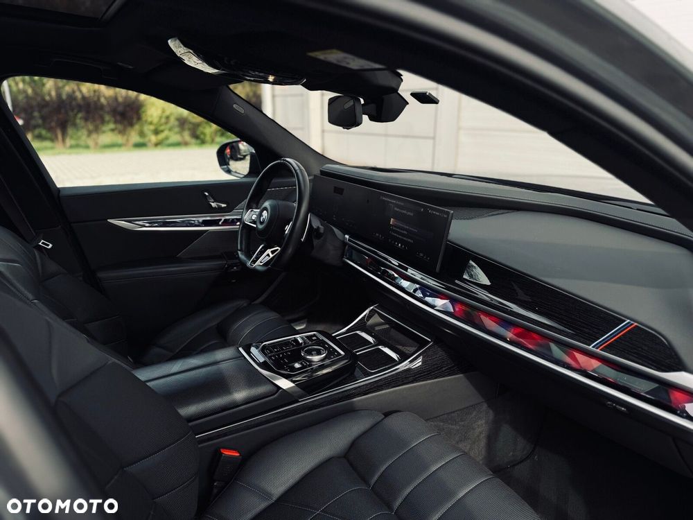 BMW Seria 7 - 19