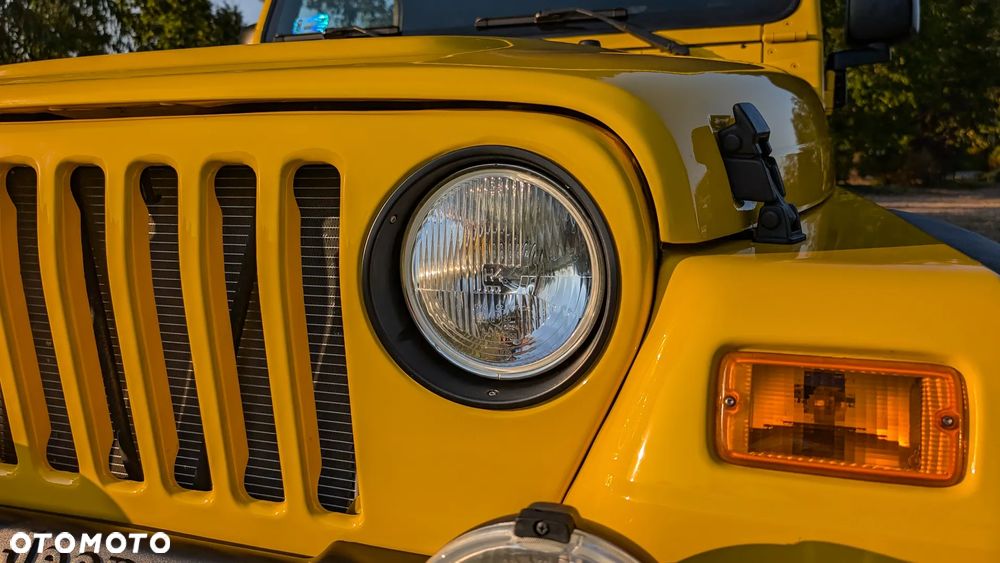 Jeep Wrangler - 16