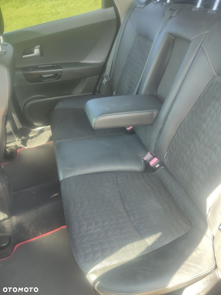 Kia Ceed - 5