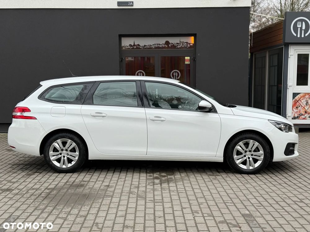 Peugeot 308 1.5 BlueHDi Active Pack Business S&S EAT8 - 4