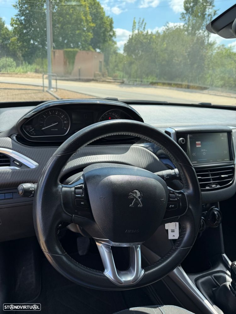 Peugeot 2008 1.2 PureTech Style - 11