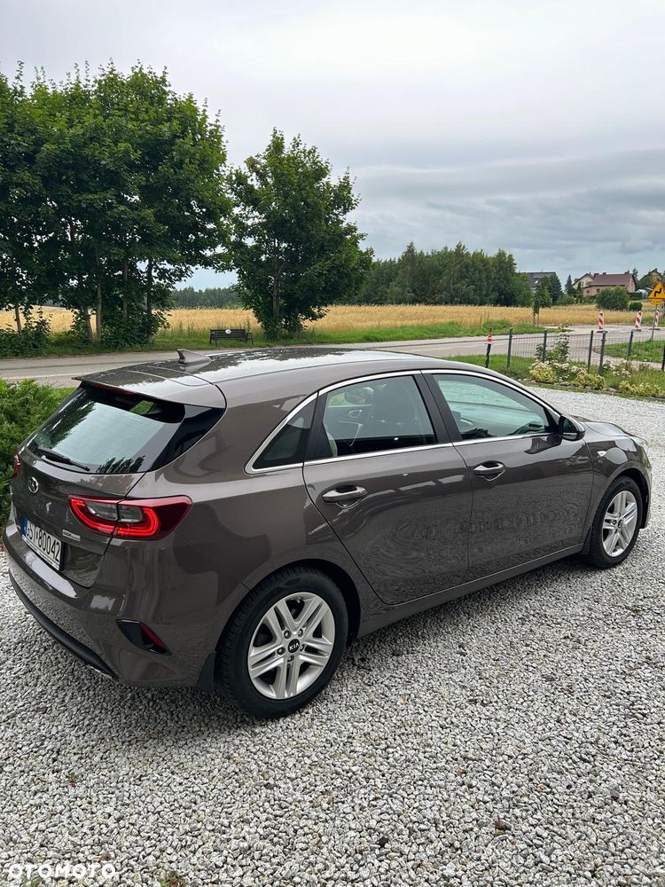 Kia Ceed 1.4 L - 11