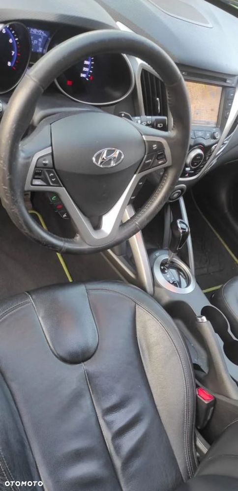 Hyundai Veloster 1.6 DCT Premium - 10