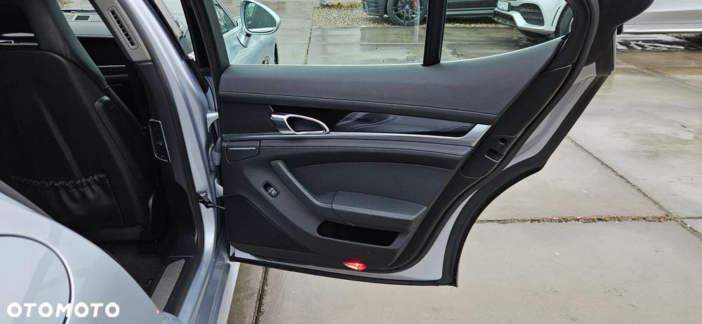 Porsche Panamera - 39