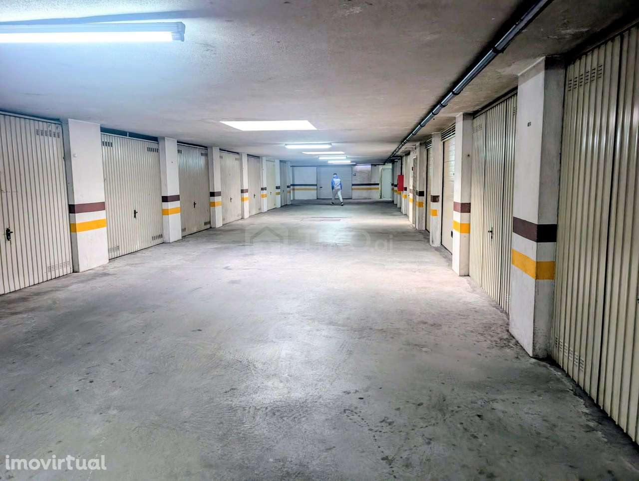 Garagem/Armazém 63 m² – Espaçosa, versátil e rara em Camarate - Grande imagem: 3/23